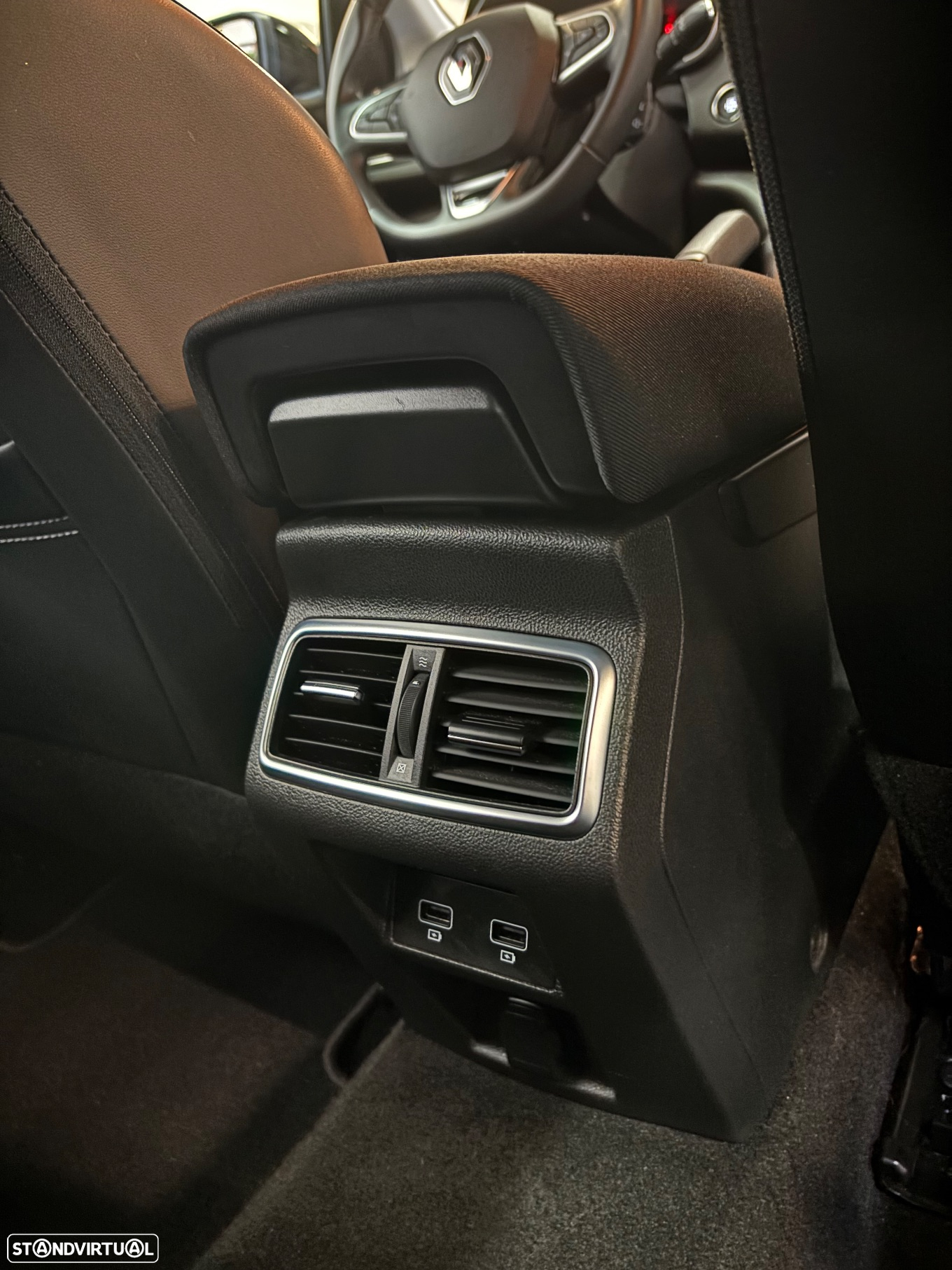 Renault Mégane Sport Tourer 1.5 Blue dCi Limited EDC - 19