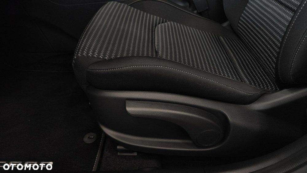 Kia Ceed - 9