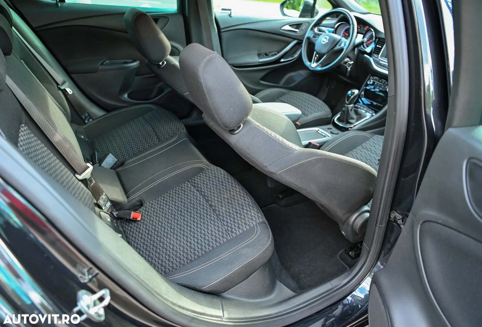 Opel Astra 1.6 BiTurbo D (CDTI) Start/Stop Dynamic - 13