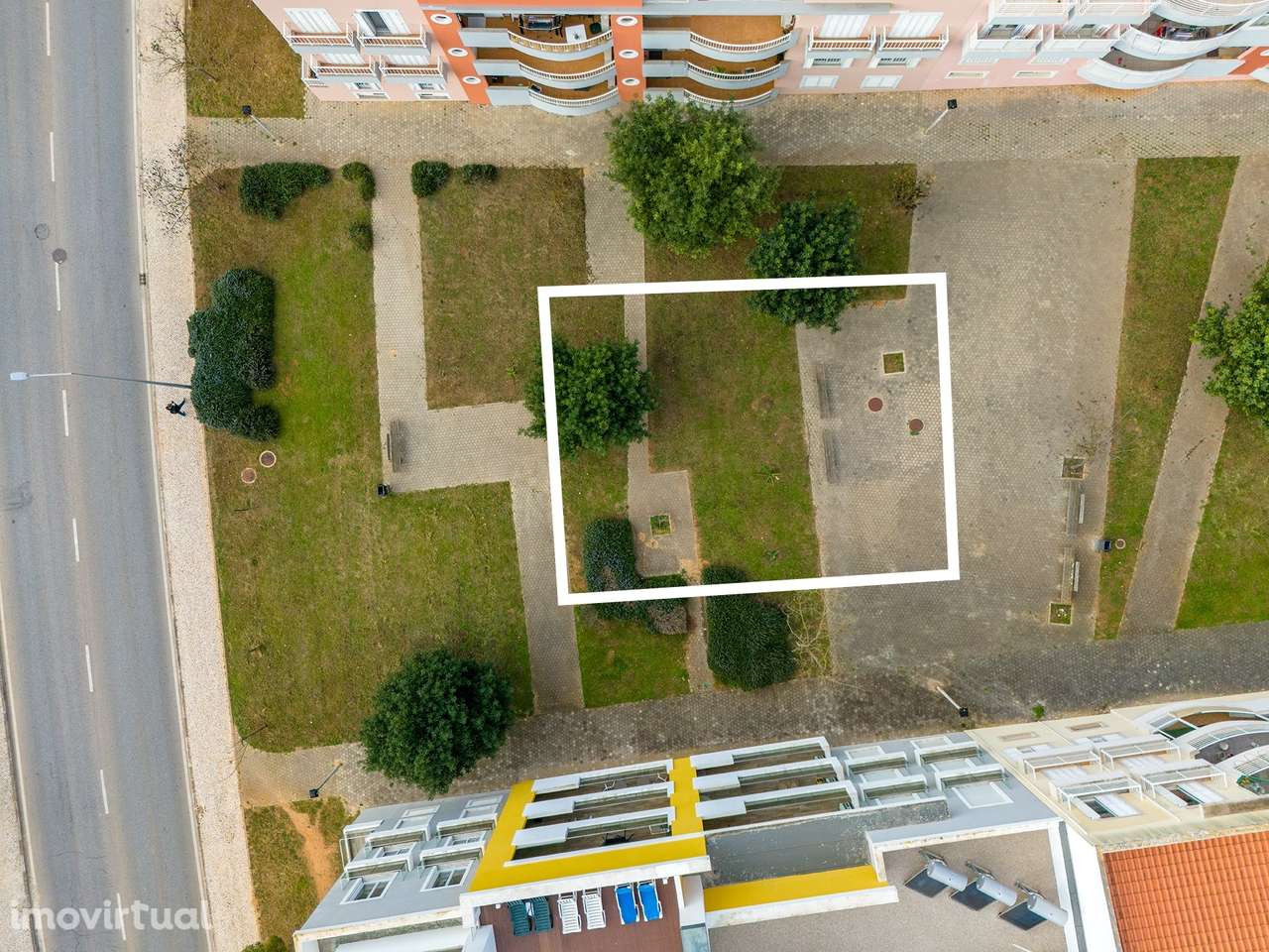 LOTE URBANO PARA CONSTRUÇÃO DE  COMÉRCIO OU SERVIÇOS EM LAGOS - Grande imagem: 4/5