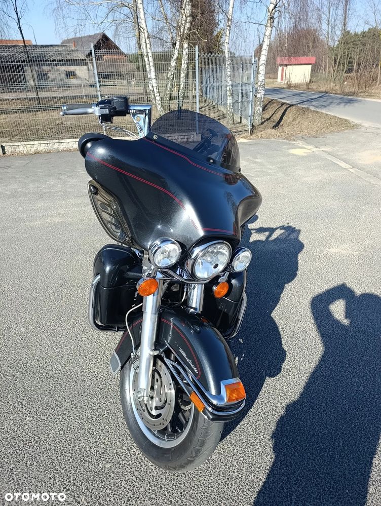 Harley-Davidson FLHT Electra Glide Standard - 12