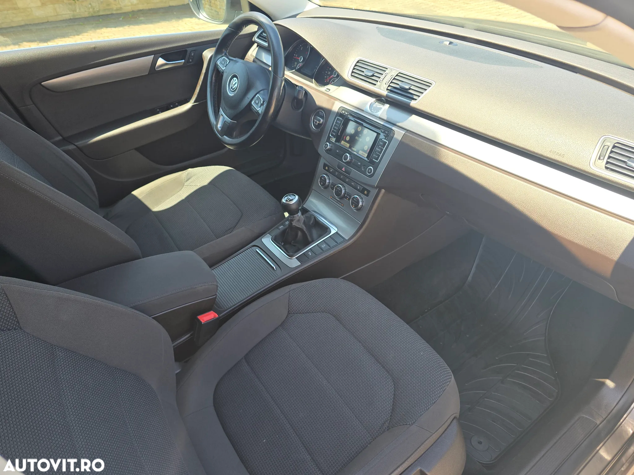 Volkswagen Passat Variant 2.0 TDI BlueMotion Technology Exclusive - 9