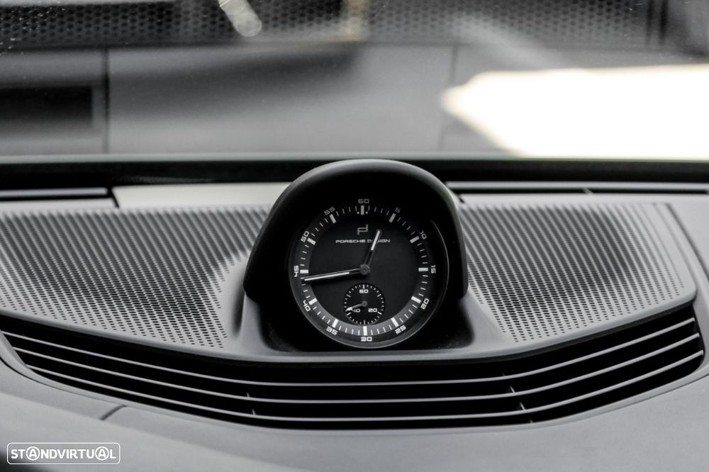 Porsche Taycan Sport Turismo 4S - 8