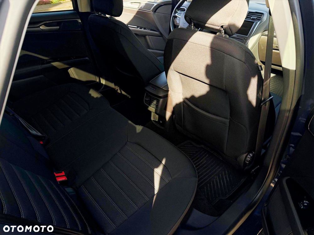 Ford Mondeo 2.0 EcoBlue Titanium - 11