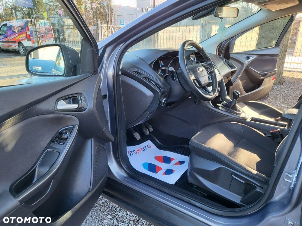 Ford Focus - 13