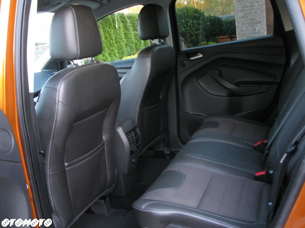Ford Kuga 2.0 TDCi 2x4 Titanium - 26