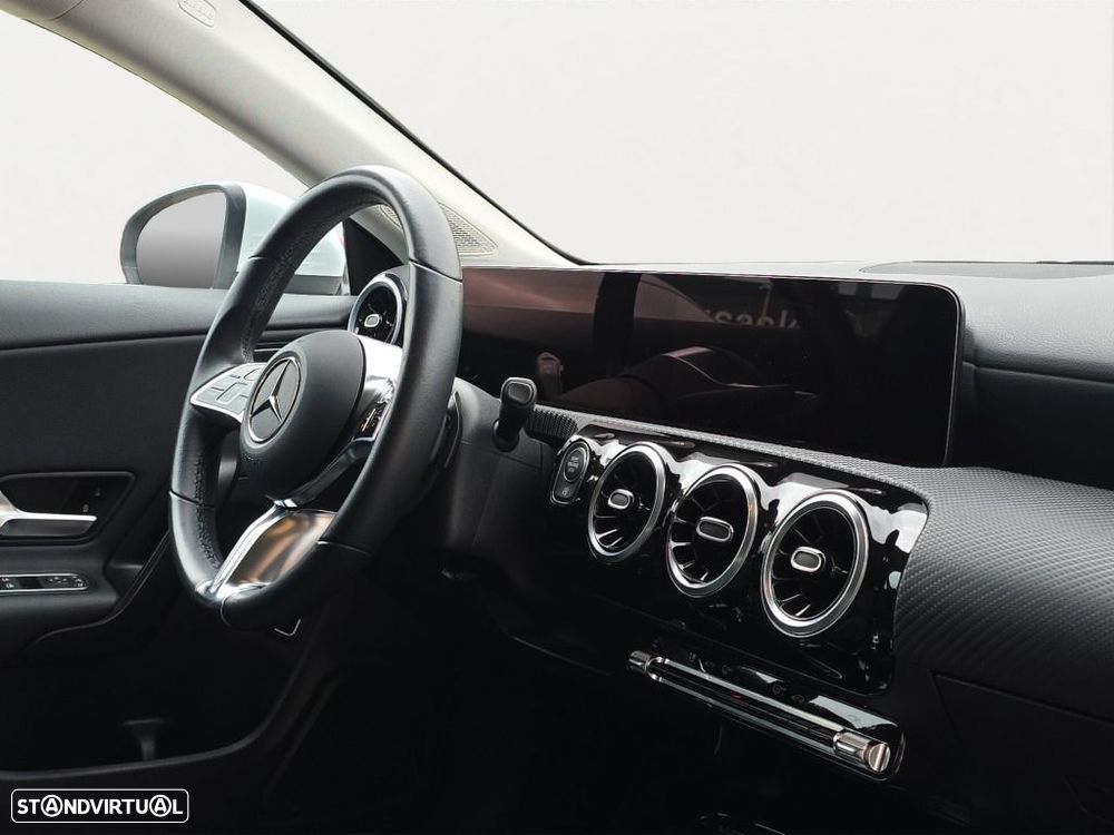 Mercedes-Benz CLA 180 - 14
