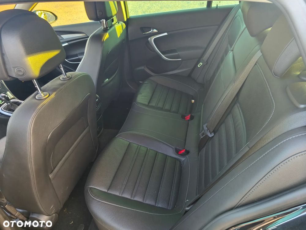 Opel Insignia 2.0 T SportsTourer 4x4 ecoFLEX Start/Stop - 9