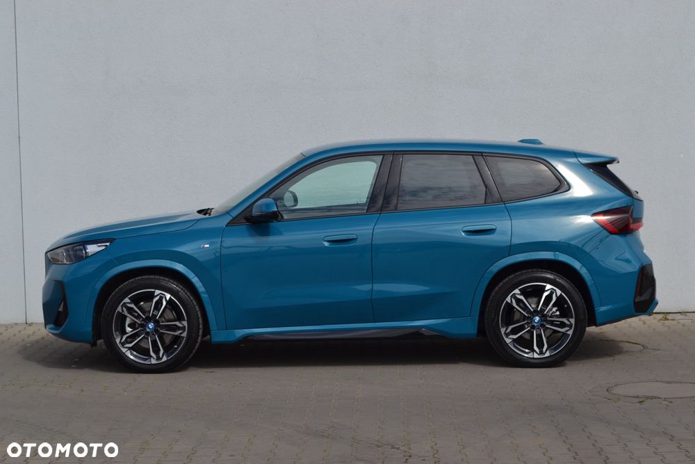 BMW iX1 xDrive30 66.5kWh M Sport - 6