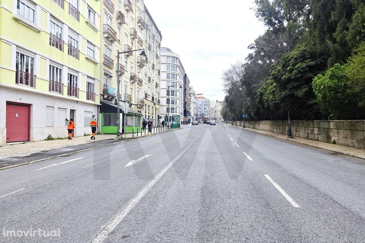 Loja na Rua Marquês Sá da Bandeira Área bruta: 43 m2 - Grande imagem: 4/10