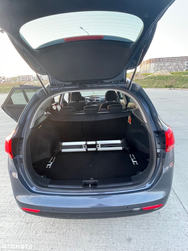 Kia Ceed 1.6 CRDi Business Line - 13