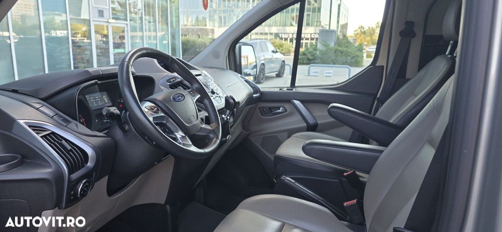 Ford Tourneo Custom - 6