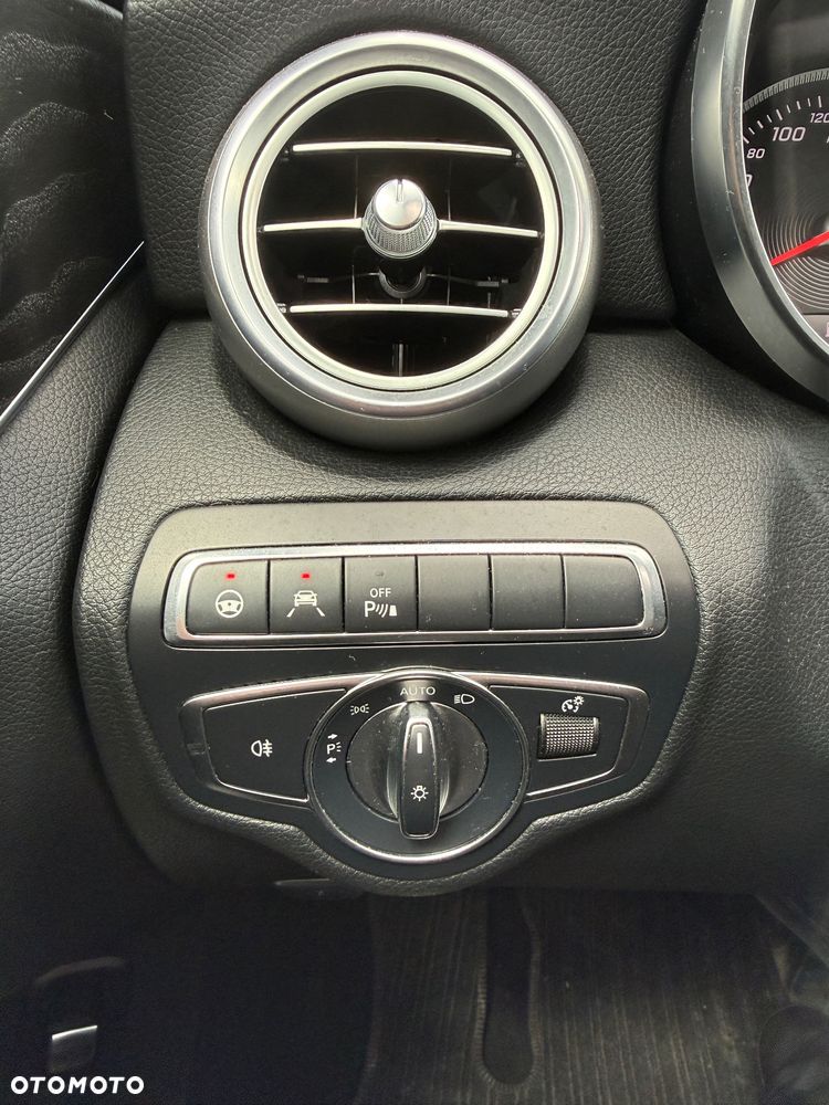 Mercedes-Benz Klasa C 220 CDI DPF Automatik BlueEFFICIENCY Avantgarde - 14