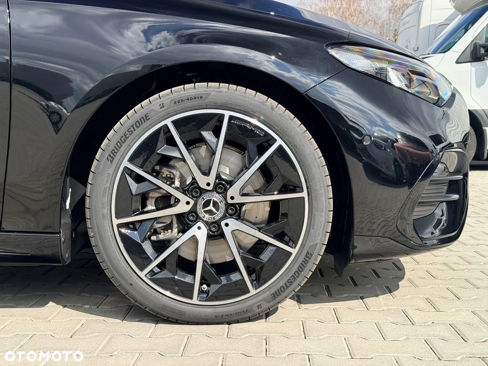 Mercedes-Benz CLA - 10