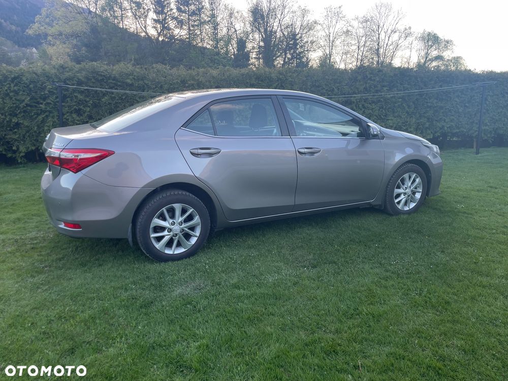 Toyota Corolla 1.6 Valvematic Life - 3