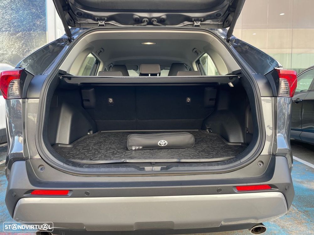 Toyota RAV4 - 11