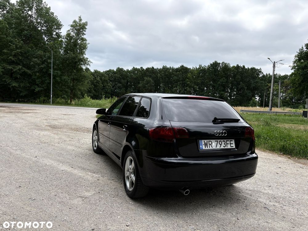 Audi A3 Sportback 1.6 Ambiente - 8