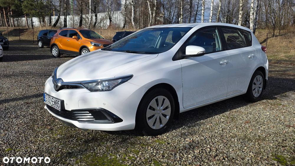 Toyota Auris 1.33 VVT-i Life - 10