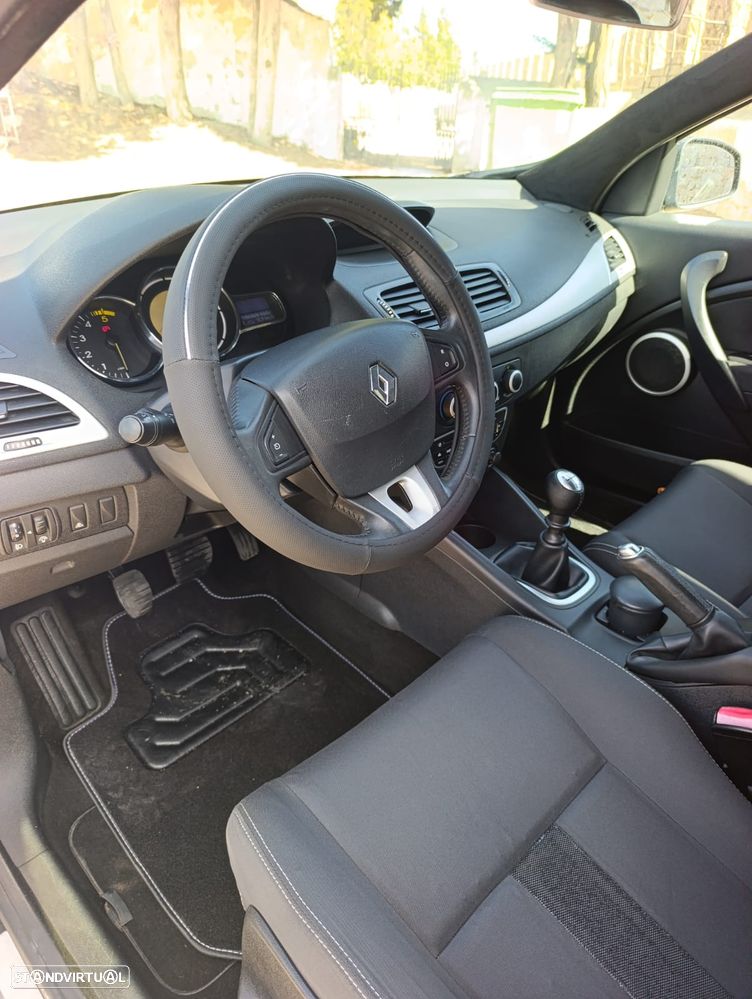 Renault Mégane Sport Tourer 1.5 dCi Dynamique - 9