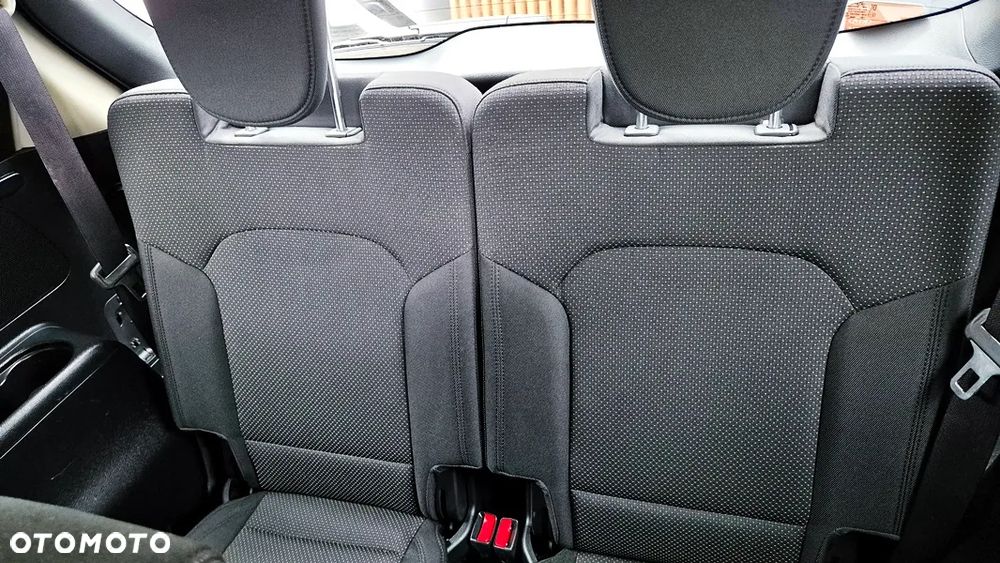Kia Carens 1.6 GDI Business Line 7os EU6 - 32
