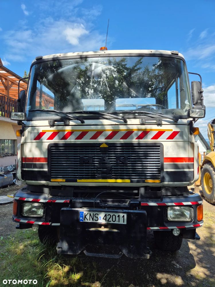 MAN F90 19 332 - 1