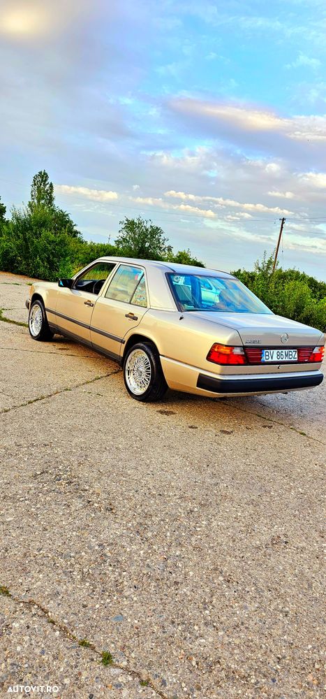 Mercedes-Benz W124 - 27