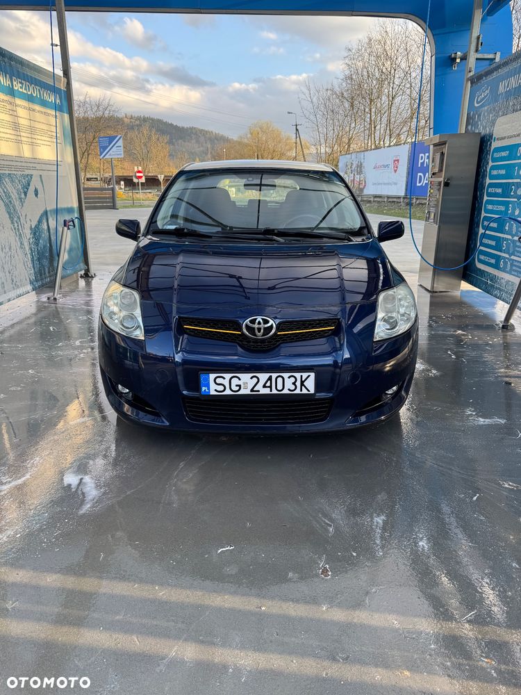 Toyota Auris 2.0 D-4D Premium - 2