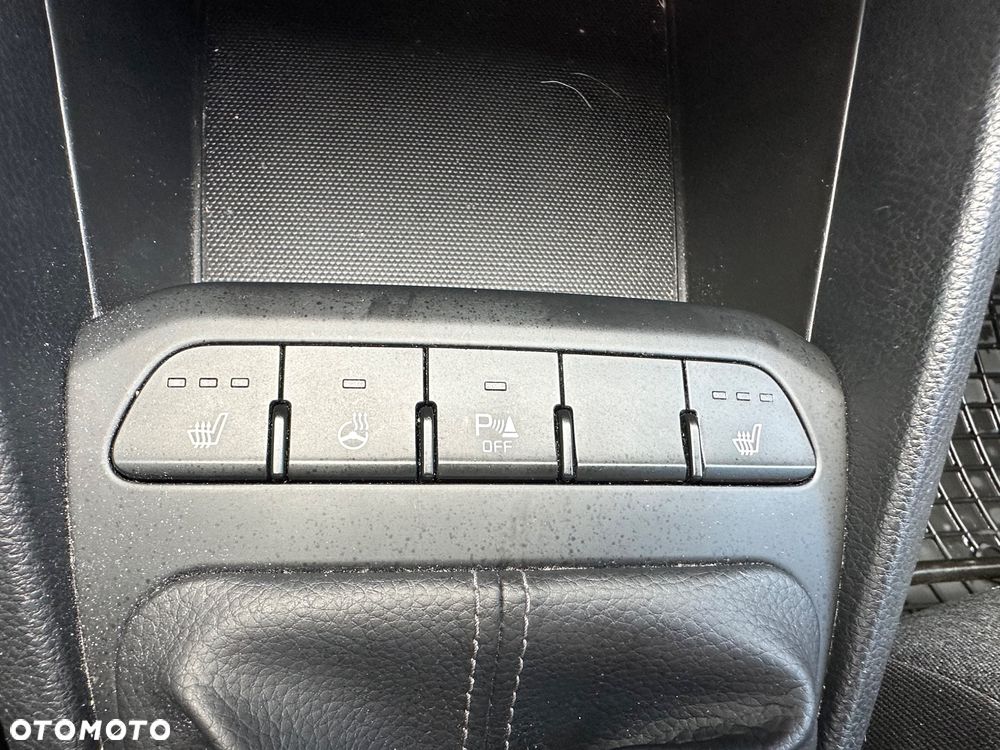 Kia Stonic - 8