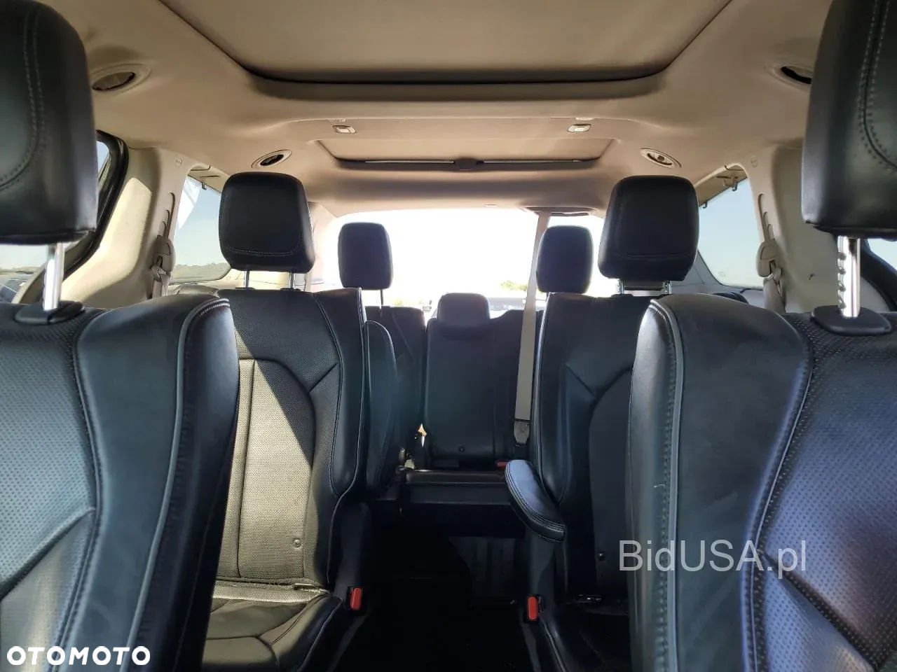 Chrysler Pacifica - 4
