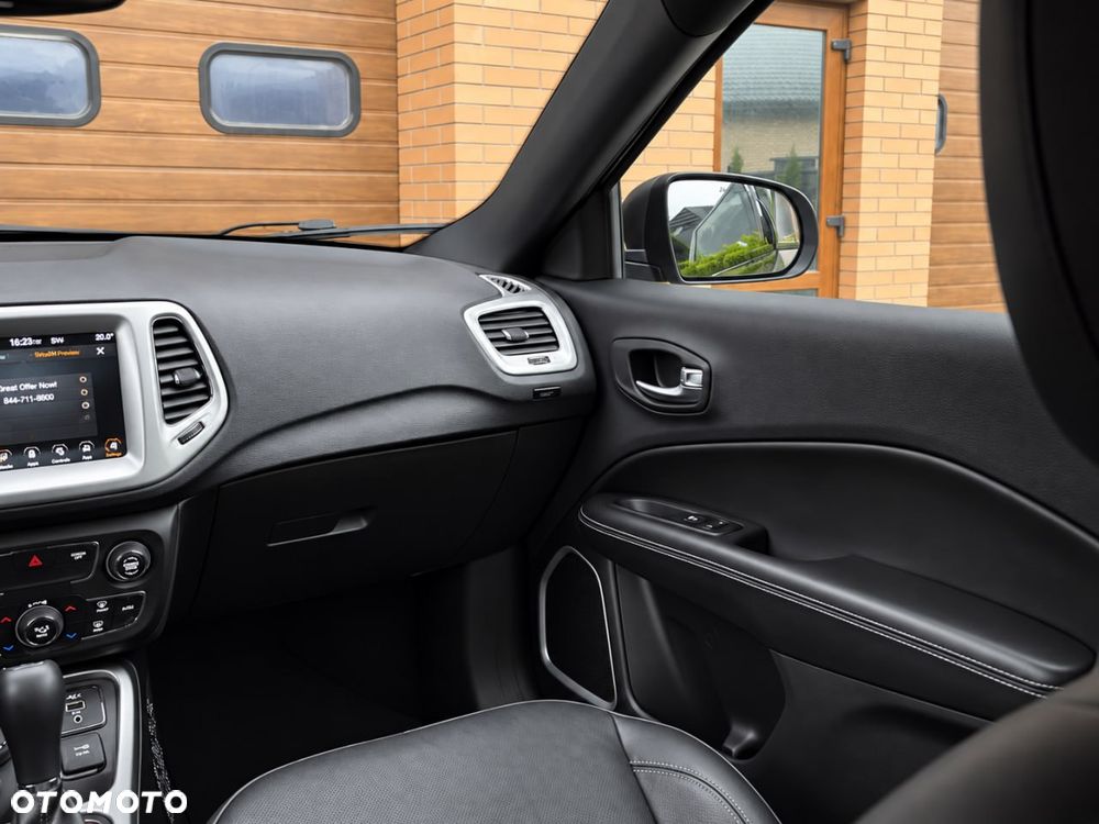 Jeep Compass - 23