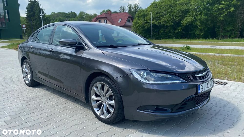 Chrysler 200 - 10