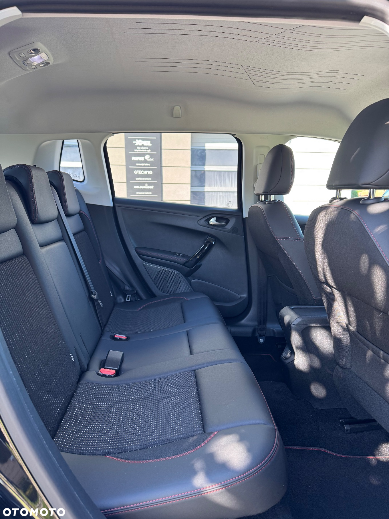 Peugeot 2008 PureTech 110 Stop&Start EAT6 GT-Line Edition - 27
