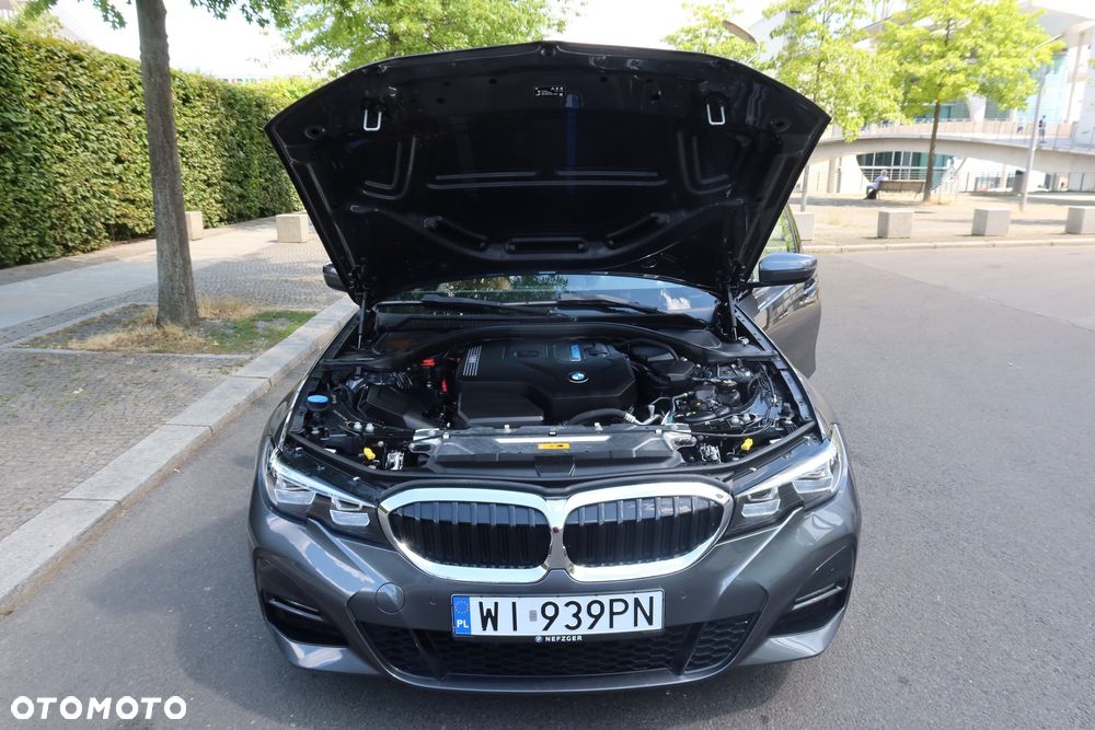 BMW Seria 3 320e M Sport sport - 23