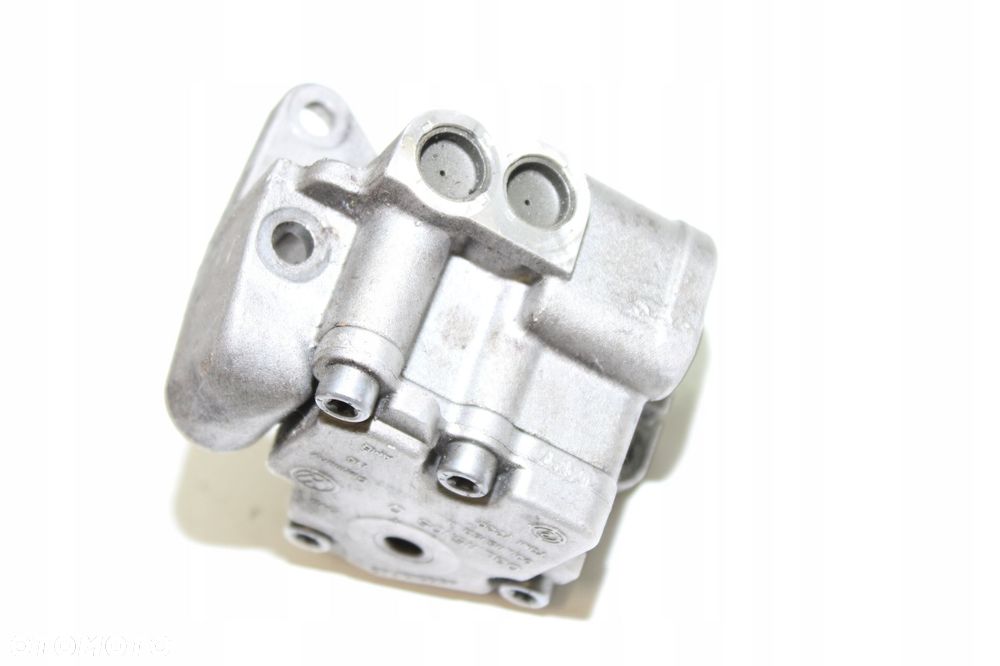 VW AUDI SEAT 2.0 TDI PASSAT POMPA OLEJU 03L115105D - 4