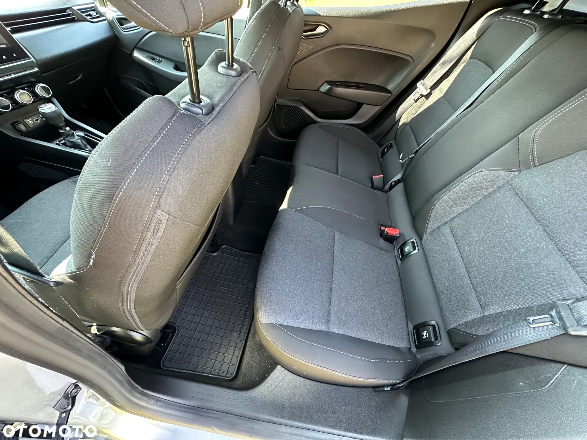 Renault Clio - 17