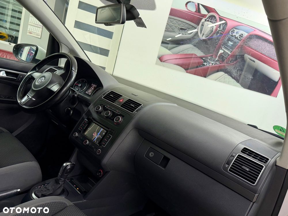 Volkswagen Touran 1.6 TDI DPF Highline DSG - 17
