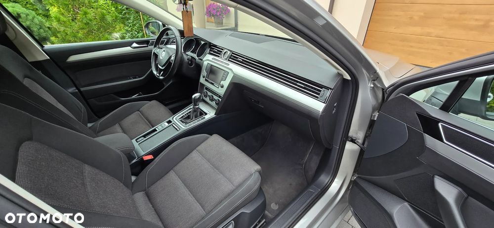 Volkswagen Passat 2.0 TDI BMT Comfortline DSG - 15