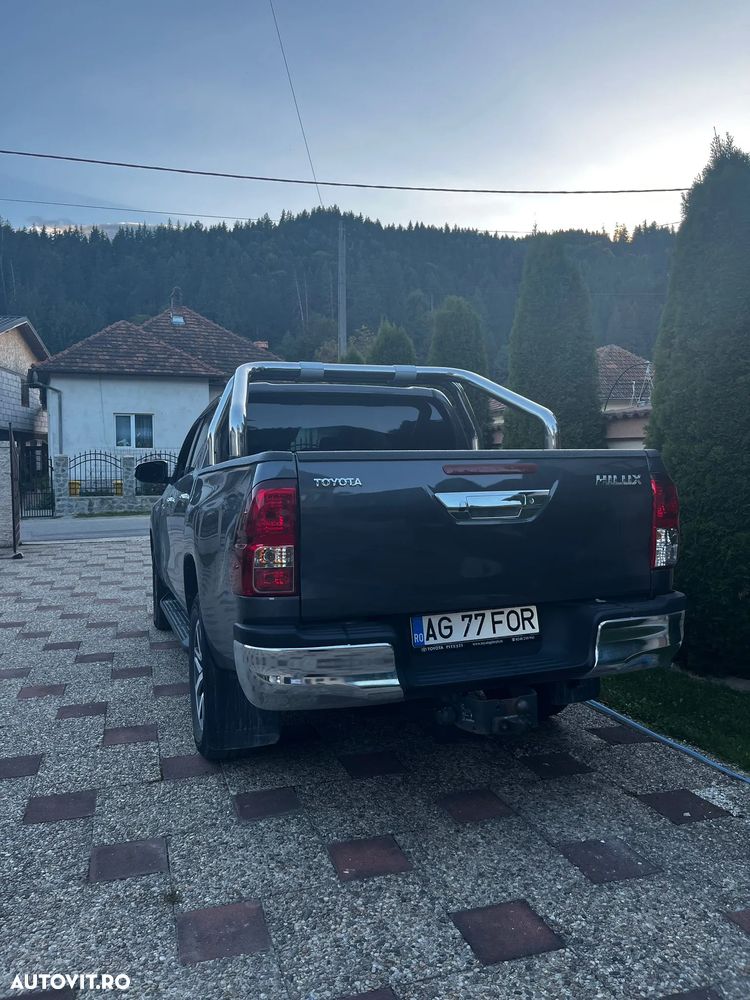 Toyota Hilux 4x4 Double Cab A/T cu Safety Sense Style - 7