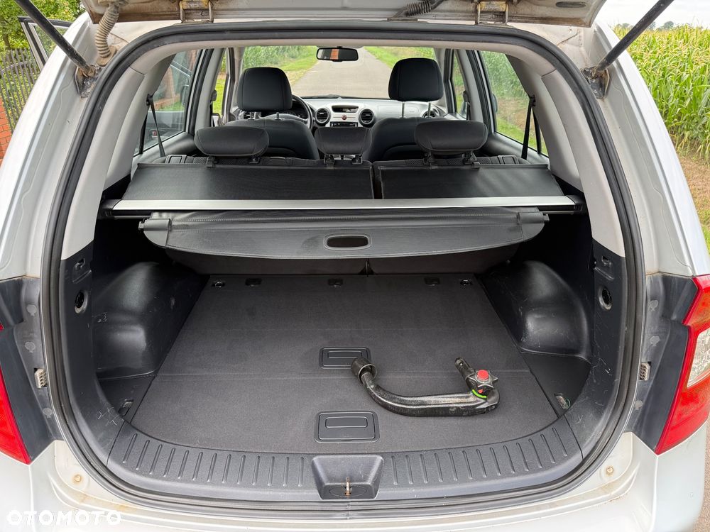 Kia Carens - 17