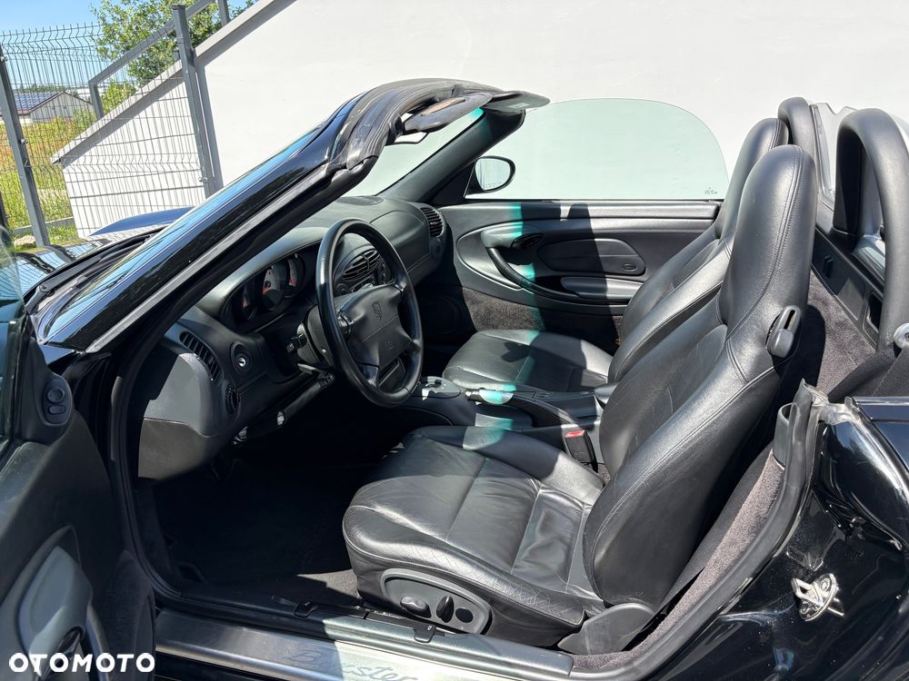 Porsche Boxster - 9