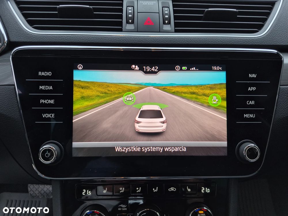 Skoda Superb 2.0 TDI DSG Style - 20