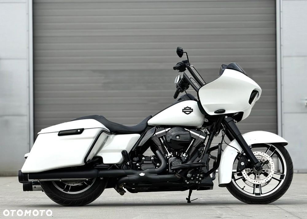 Harley-Davidson Touring Road Glide - 3