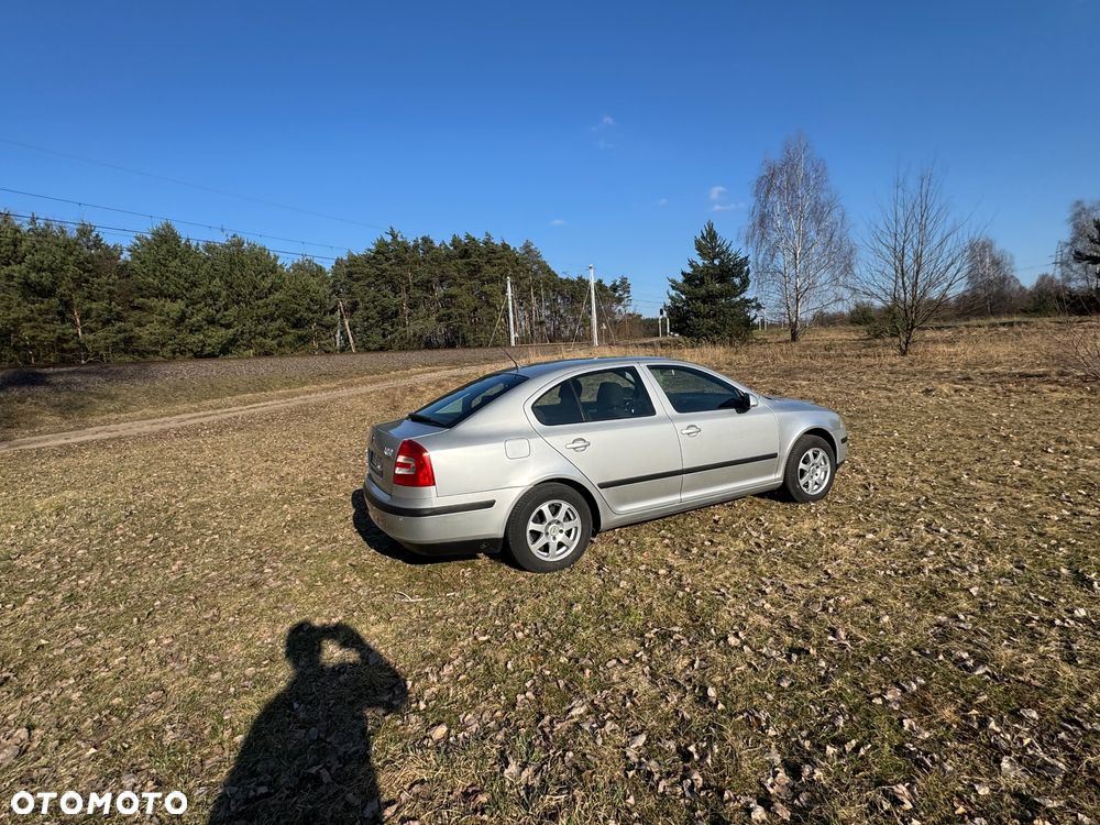 Skoda Octavia 1.6 Ambiente - 7