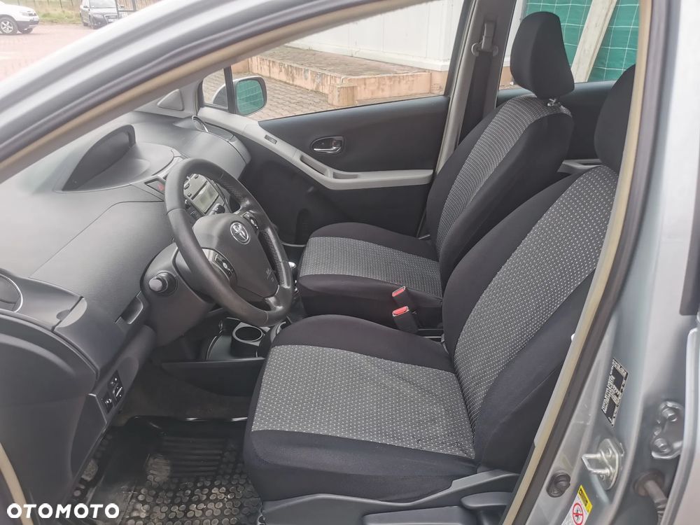 Toyota Yaris 1.4 D-4D Terra EU5 - 7