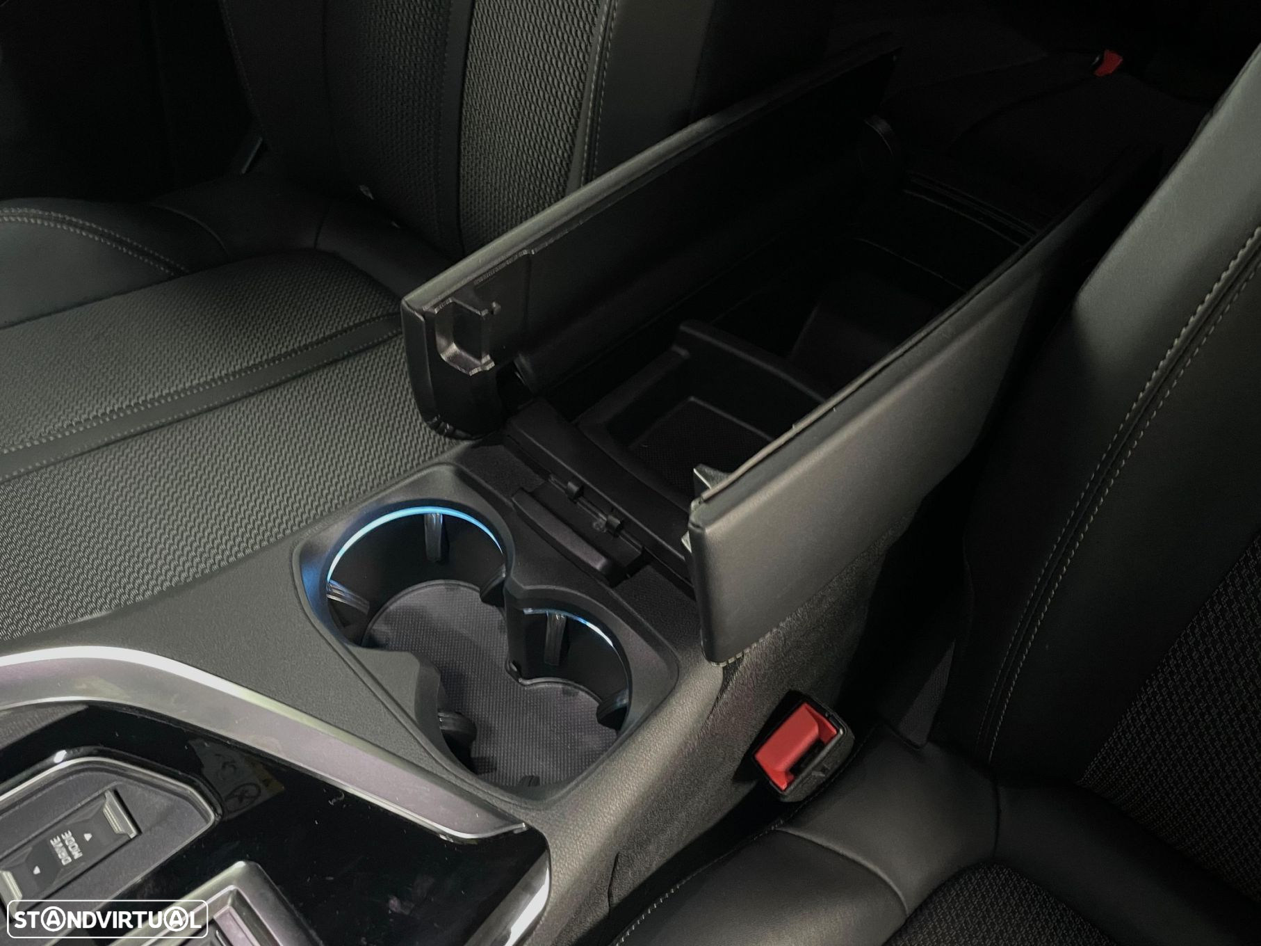 Peugeot 3008 1.2 PureTech GT EAT8 - 29