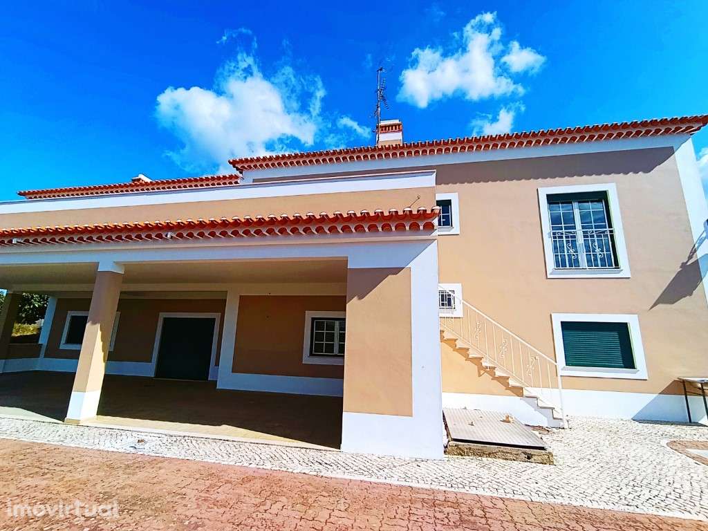 Moradia com vista para a Albufeira de Castelo de Bode - Grande imagem: 3/34