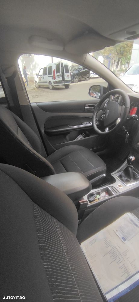 Ford Focus 1.6 TDCi DPF Titanium - 5