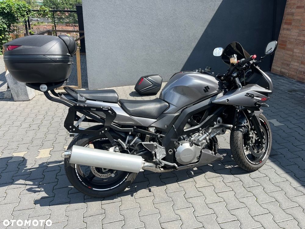 Suzuki SV - 8
