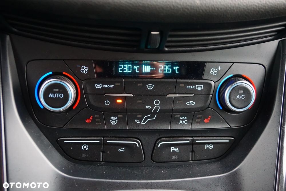 Ford Kuga 2.0 TDCi AWD ST-Line - 38