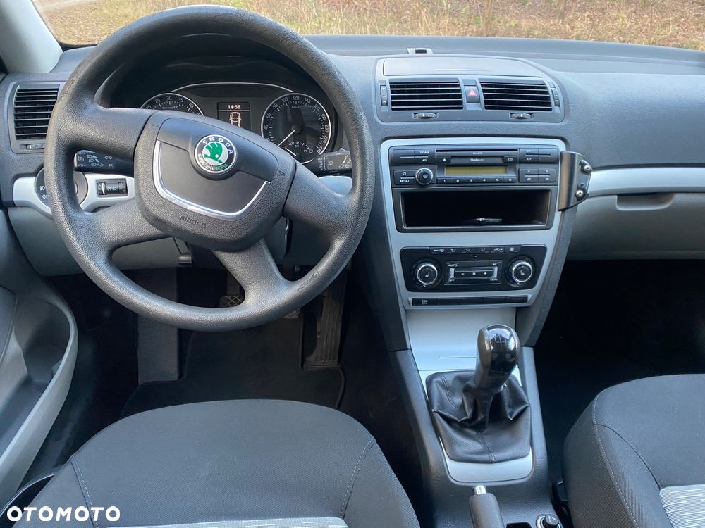 Skoda Octavia 1.6 TDI DPF Ambiente - 5